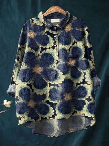 Blomstret og feminin bluse til kontorstil, med fokus på komfort og stil.