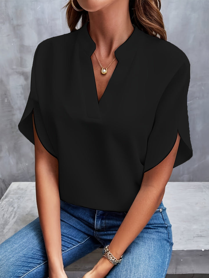 Komfortabel damebluse, stilfuld og let for sommer. Elegant kvindebluse i farverig forårsstil.