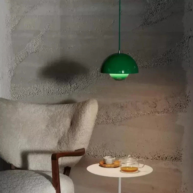 Skandinavisk belysning. Elegant loftlampe for moderne hjemmeindretning og stemningslys.
