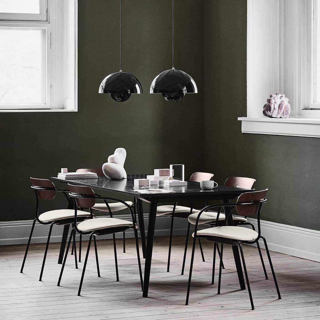 Designloftlampe i skandinavisk stil. Skaber stemningsfuldt lys og forbedrer hjemmeindretning.