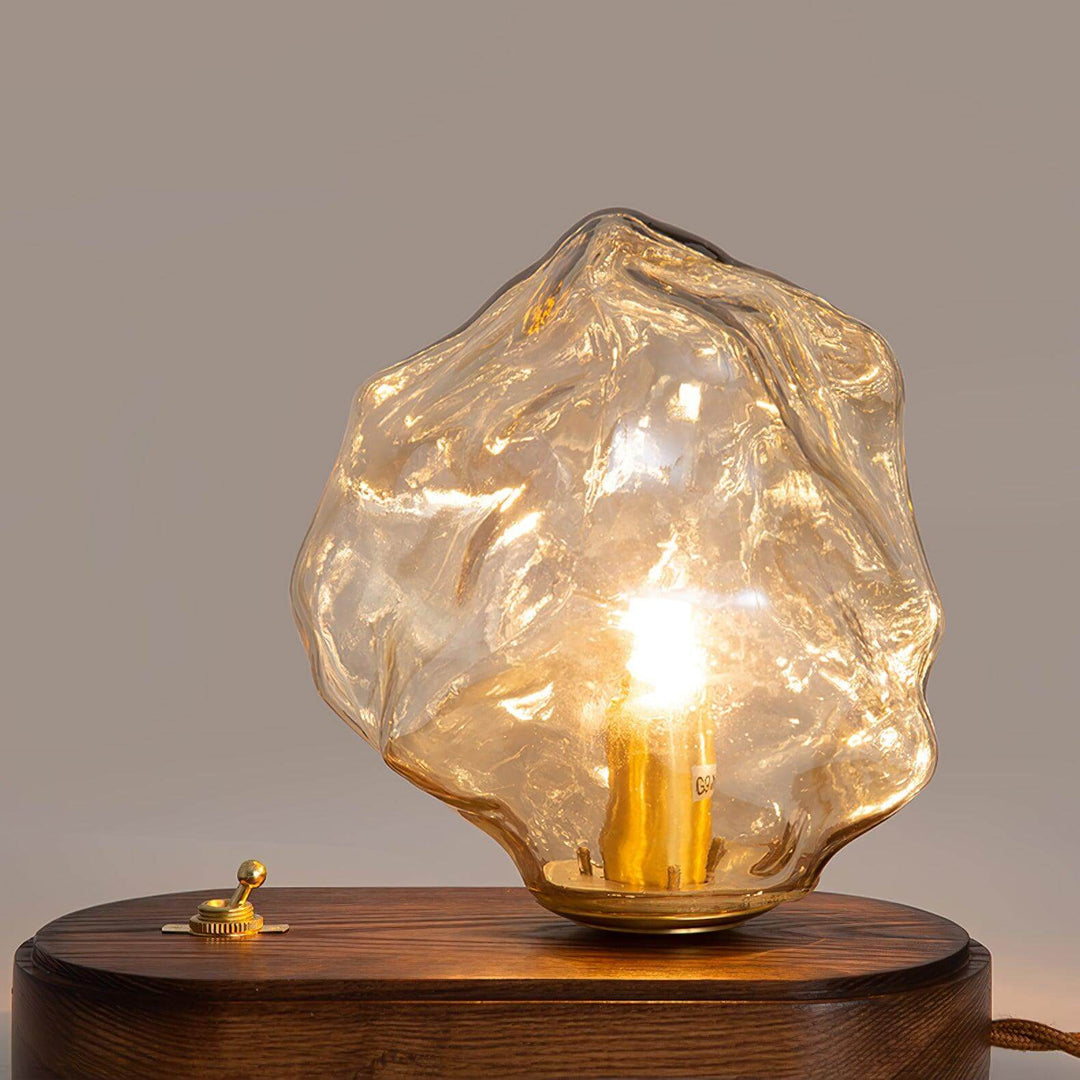 Isstensk design glasbordlampe i stuen