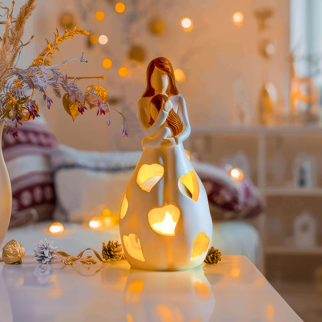 Romantisk bordlampe i beige med blødt lys
