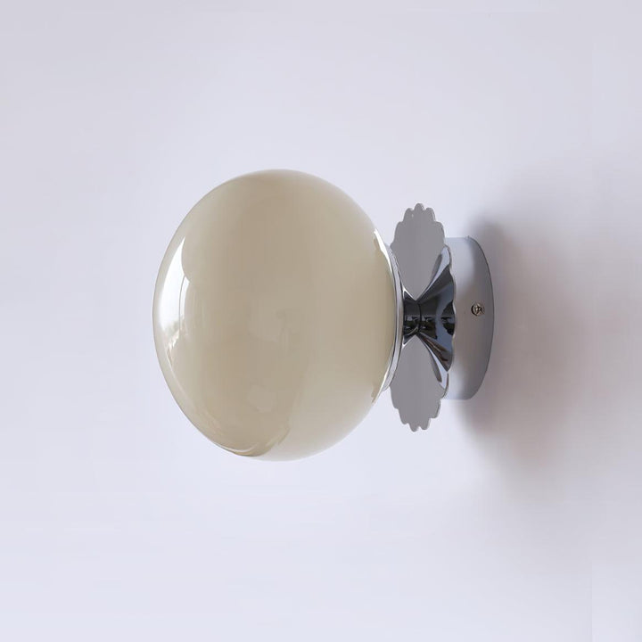Moderne væg lampe lyser op