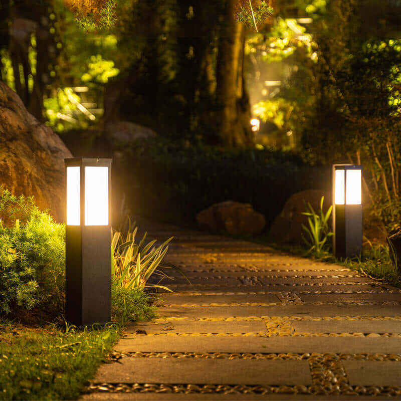 Moderne solcellelampe til udendørs brug