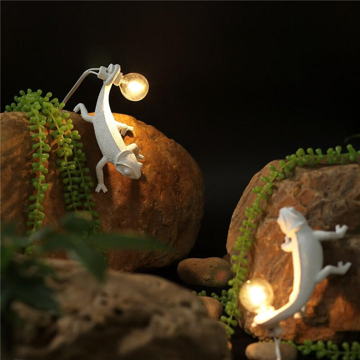 Moderne firbens-bordlampe i harpiks