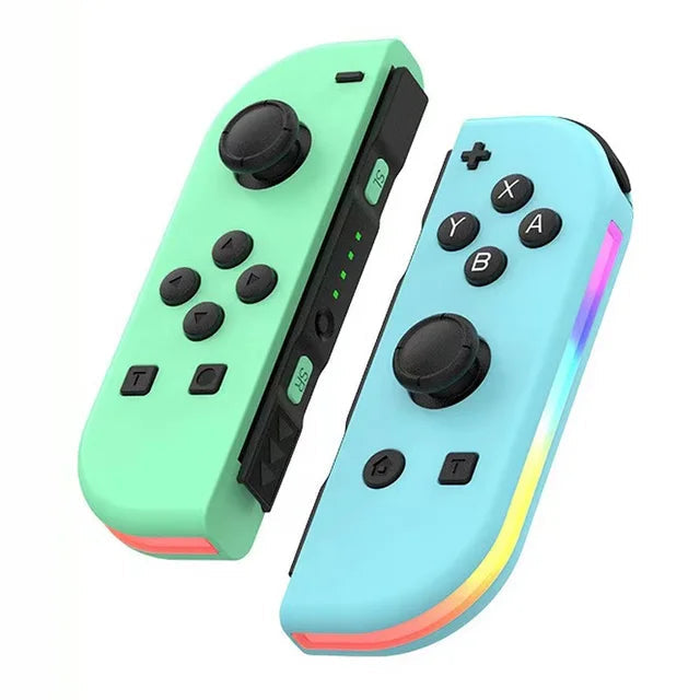GamePulse trådløs gaming controller i aktion, forbundet via Bluetooth til et PC setup med RGB-lys.