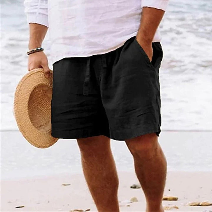 Stilfulde og behagelige herre linnedshorts med snørebånd, perfekte til sommeroutfits.