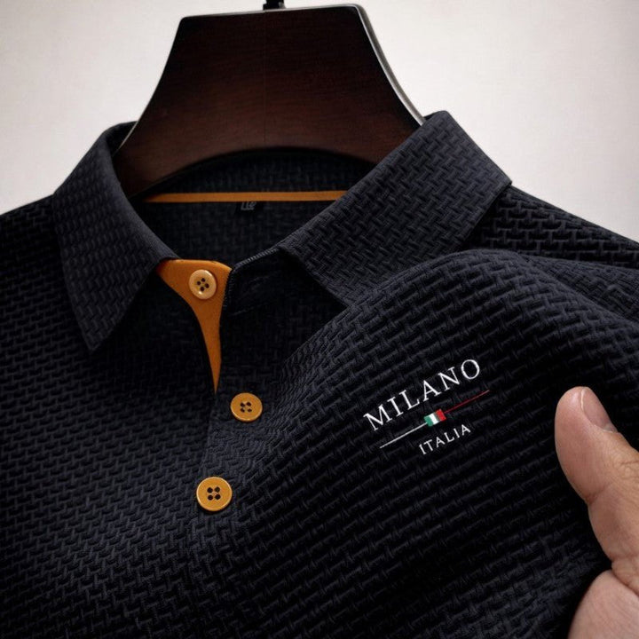 Herre struktureret polo shirt med stilfulde kontrastknapper. Perfekt til smart casual, hverdag og sommer.