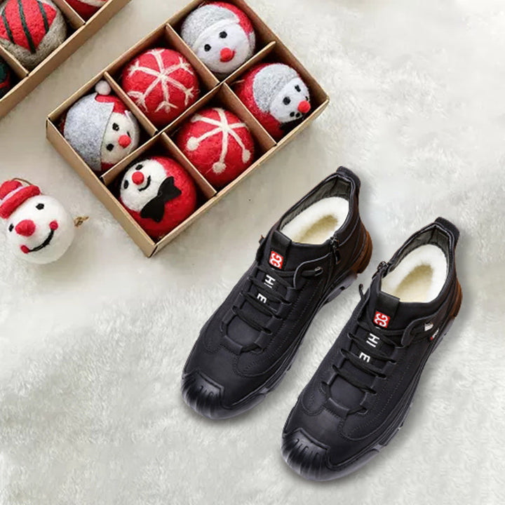 Elegante sorte vinter sneakers til mænd. Komfortable sko med lynlås, ideelle til kolde dage.
