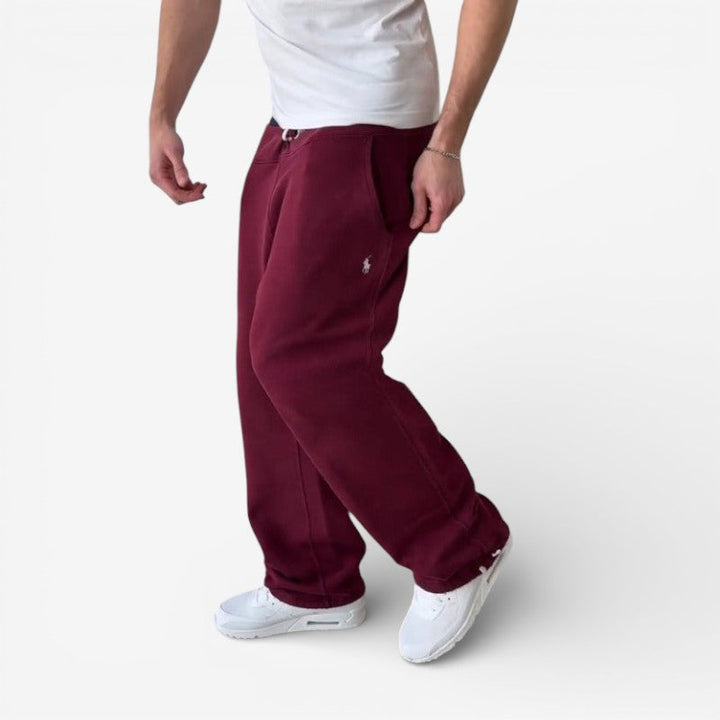 Komfortable herre wide leg bukser med høj talje og praktiske sidelommer. Perfekt til afslappet stil.