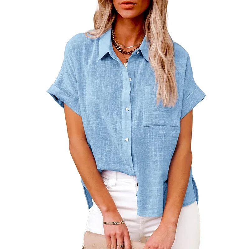 Løs og let damebluse i beige med korte ærmer. En komfortabel og stilfuld sommer top.