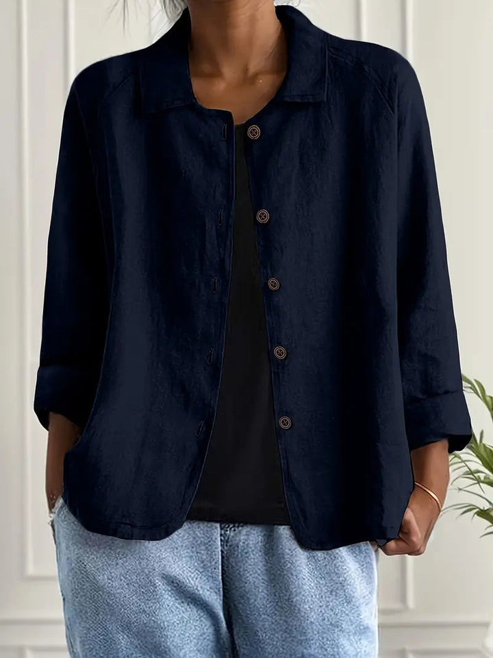 Alsidig kvindetop i klassisk stil, ideel som elegant sommertop eller under en blazer.