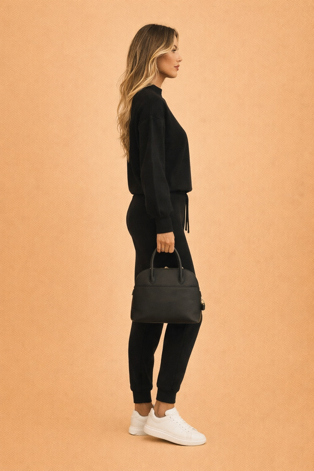 Elegant og komfortabelt loungewear sæt til damer. Ideelt for afslapning med stil og mode.