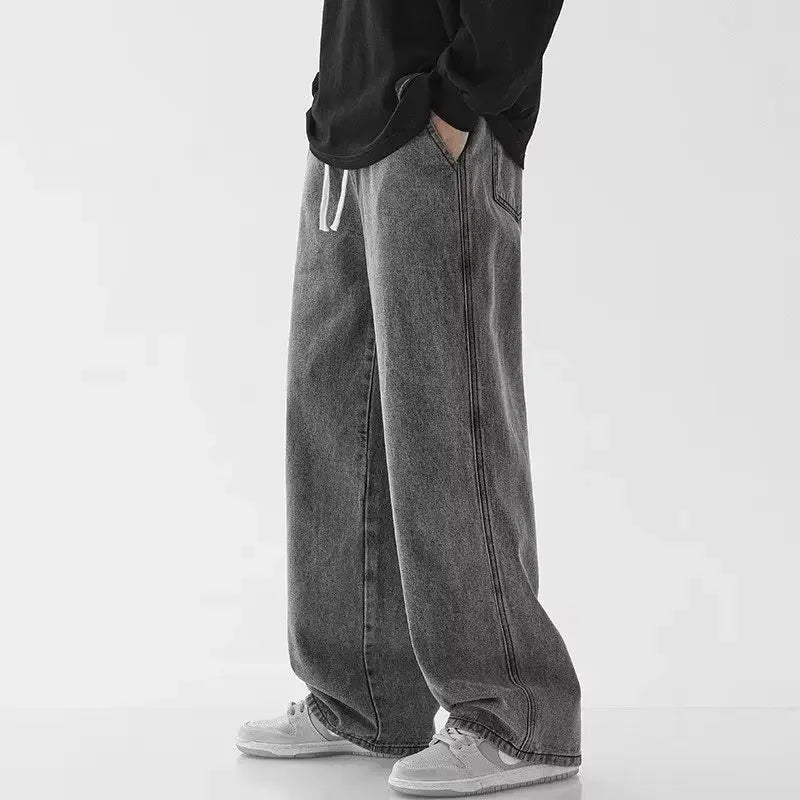 Moderne baggy herrejeans med elastiktalje. Alsidige og lette bukser til casual og streetwear outfits.