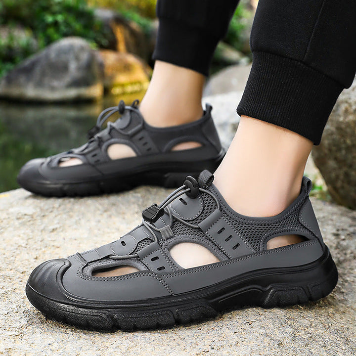 Sporty mænds vandresandaler i sort, grå eller brun. Åndbare og komfortable til casual sommerbrug.