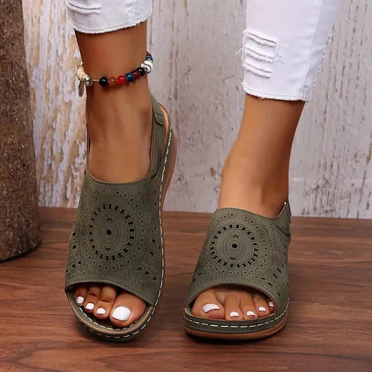 Ortopædiske PostureEase sandaler, designet til at lindre fodsmerter & forbedre kropsholdning.