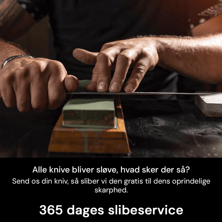 Holdbart køkkenknivsæt med rustfrie stålblade og ergonomiske greb. Essentielt for enhver kok.