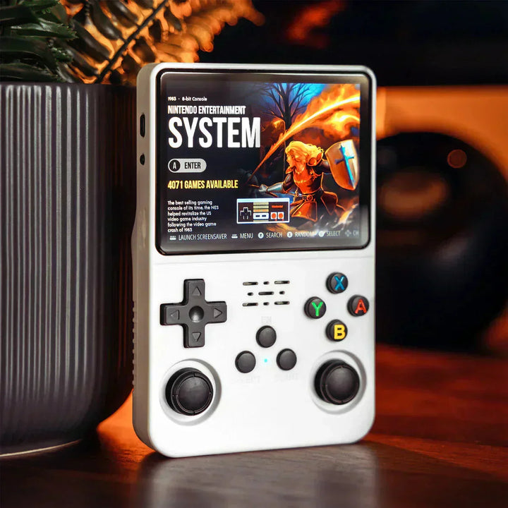 Unisex retro spilkonsol for gaming entusiaster med HD skærm og adgang til 20.000 klassiske titler.