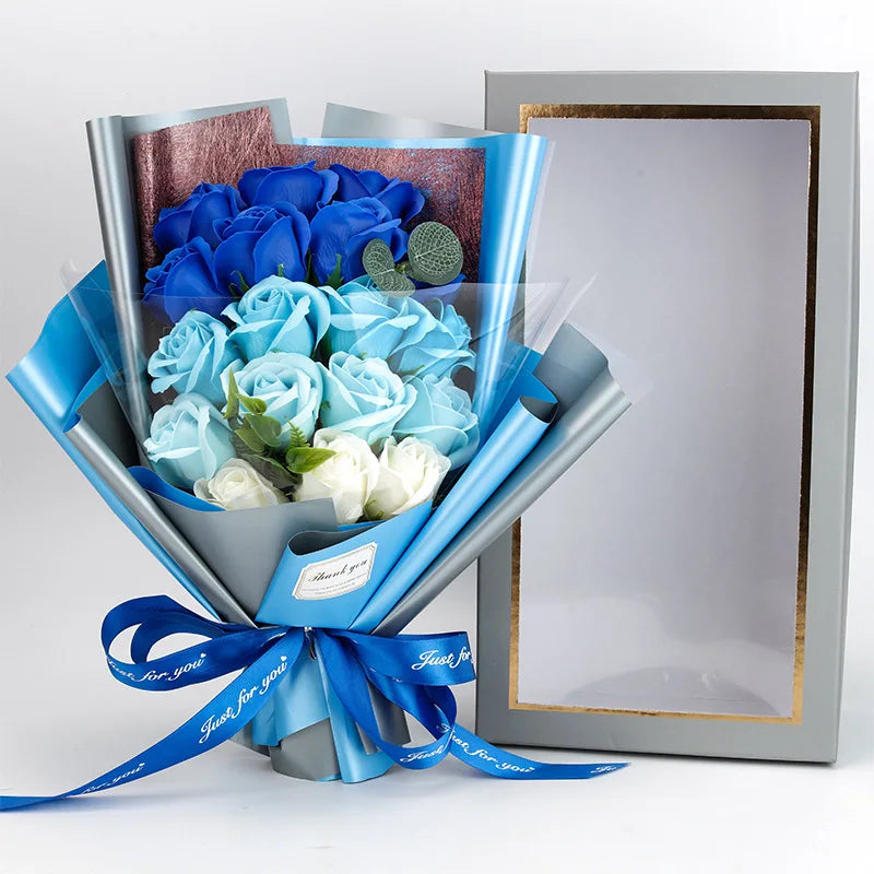 Smuk buket af farverige sæberoser, en evighedsrose blomstergave der aldrig falmer. Ideel som dekorativ gave.