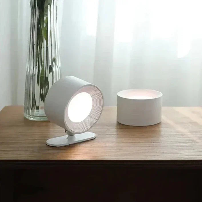 Trådløs væglampe m/ fleksibel 360° rotation og touch kontrol. Perfekt til hjemmeindretning.