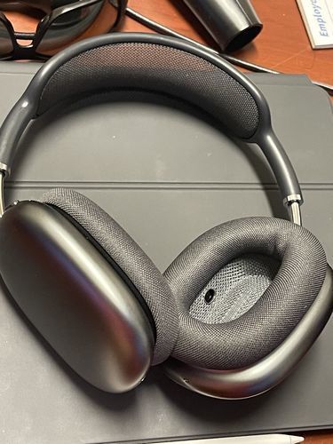 Støjreducerende Bluetooth hovedtelefoner, trådløse og komfortable. Perfekte til pendling, rejser og koncentreret lyd.