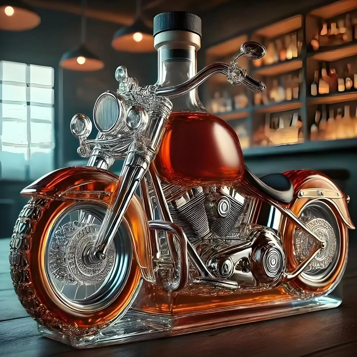 Unik motorcykel whiskykaraffel i glas til din hjemmebar. Perfekt til spiritus og som dekorativt barudstyr.
