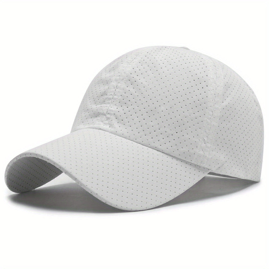 Sportskasket med UV-beskyttelse, perfekt til sommeraktiviteter.