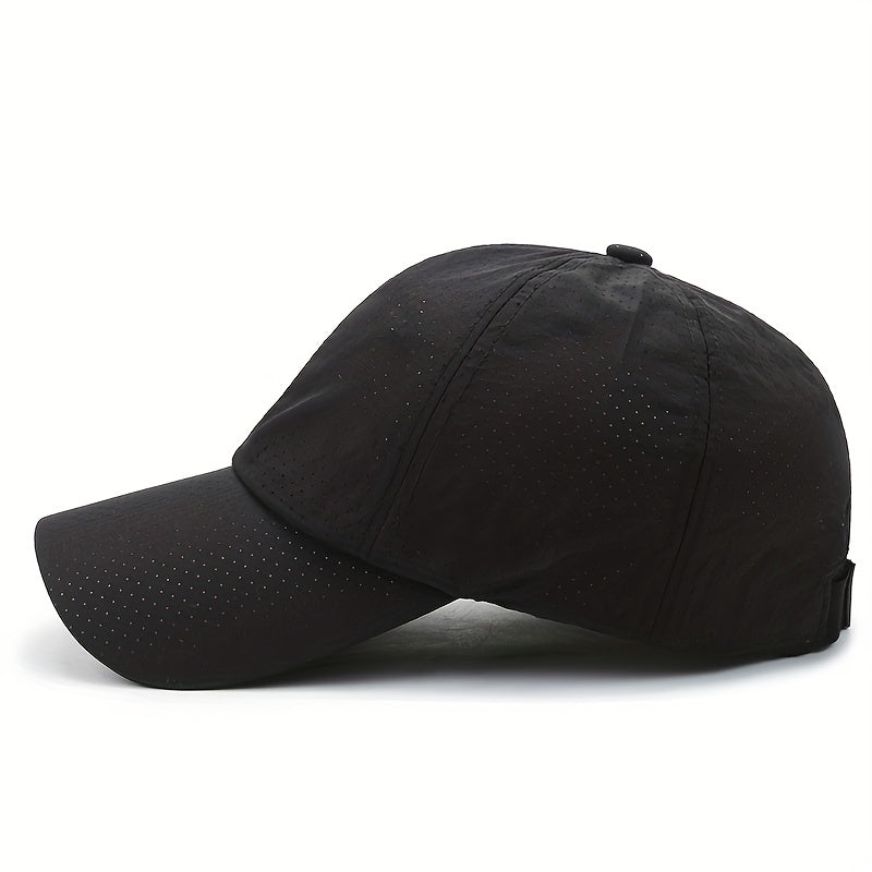 Sportskasket med mesh for optimal luftgennemstrømning og solbeskyttelse.