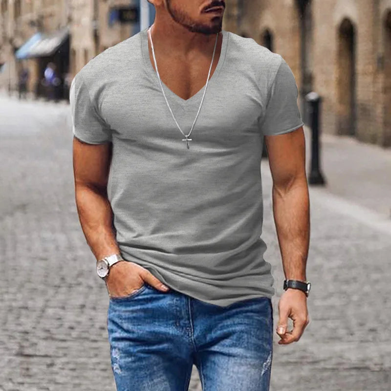 Miesten syvä V-aukkoinen slim-fit t-paita